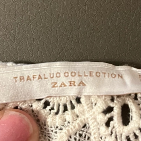 ZARA Trafaluc Ivory Crochet Lace Open-Back Blouse Top Medium - Picture 4 of 8